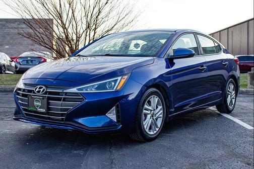2019 Hyundai ELANTRA SEL