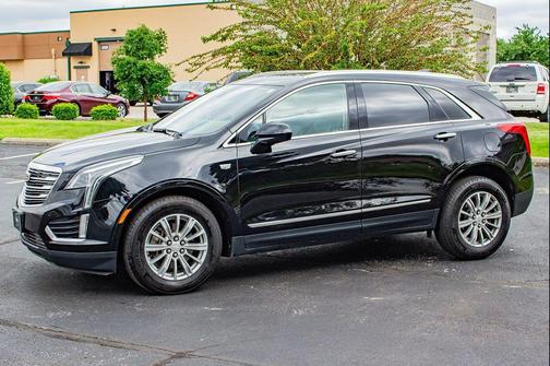 Stellar Black Metallic 2017 Cadillac XT5 Luxury