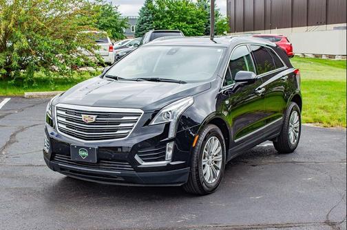 Stellar Black Metallic 2017 Cadillac XT5 Luxury