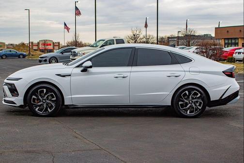 2024 Hyundai SONATA SEL
