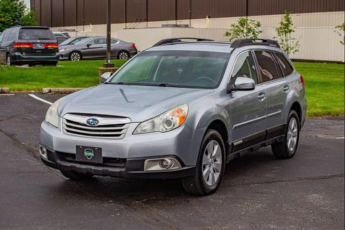 Ice Silver Metallic 2012 Subaru Outback 2.5i Premium