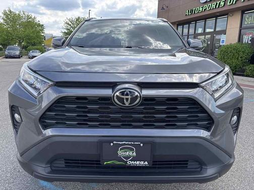 2020 Toyota RAV4 XLE
