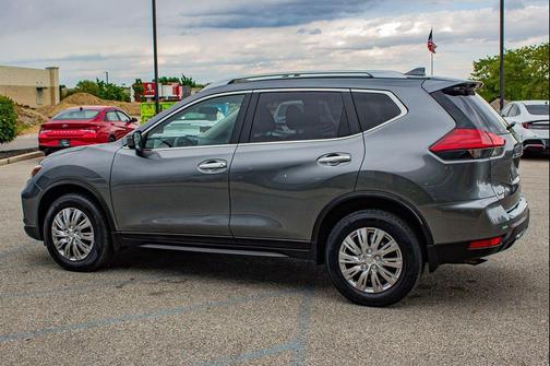 Gun Metallic 2017 Nissan Rogue S