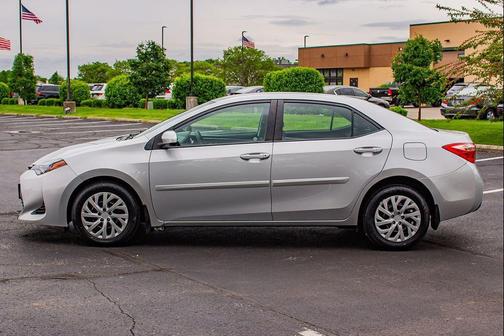 Classic Silver Metallic 2017 Toyota Corolla LE