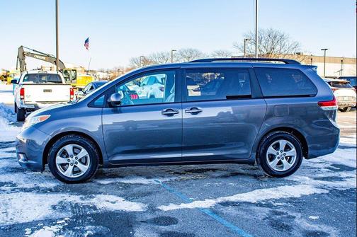 2013 Toyota Sienna LE