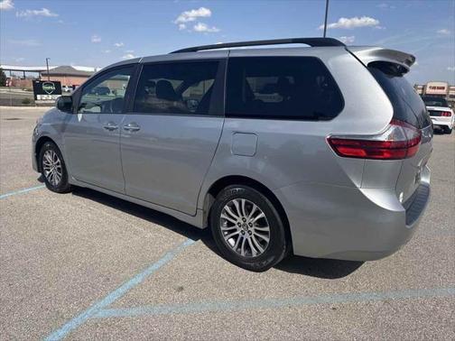 2019 Toyota Sienna XLE
