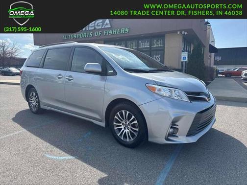 2019 Toyota Sienna XLE