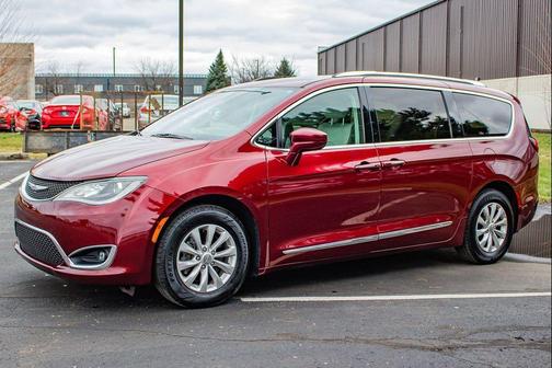 2019 Chrysler Pacifica Touring L
