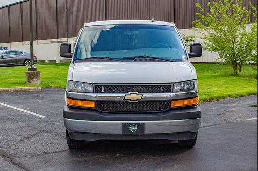 Summit White 2022 Chevrolet Express 2500 LT