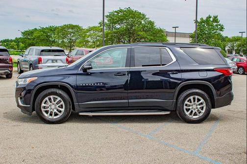 Midnight Blue Metallic 2020 Chevrolet Traverse LT Cloth