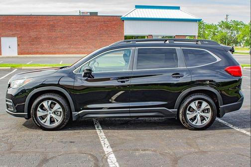 Crystal Black Silica 2021 Subaru Ascent Premium 7-Passenger