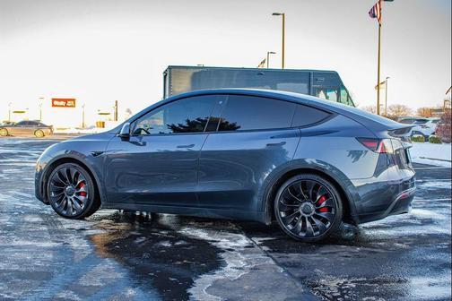 2022 Tesla Model Y Performance Dual Motor All-Wheel Drive