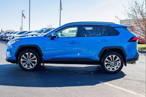 2021 Toyota RAV4 XLE Premium