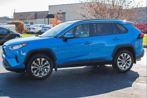 2021 Toyota RAV4 XLE Premium