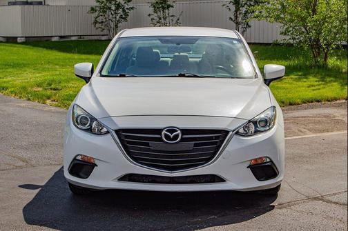 Snowflake White Pearl Mica 2016 Mazda Mazda3 i Sport