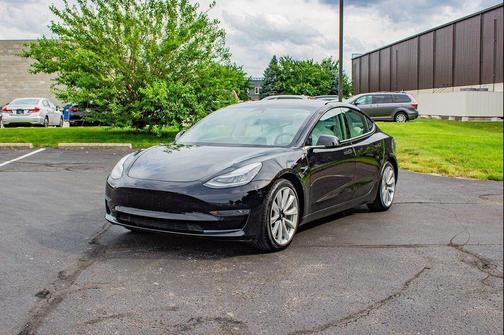 Solid Black 2020 Tesla Model 3 Standard Range Plus