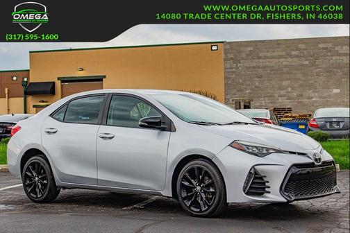 Classic Silver Metallic 2018 Toyota Corolla SE