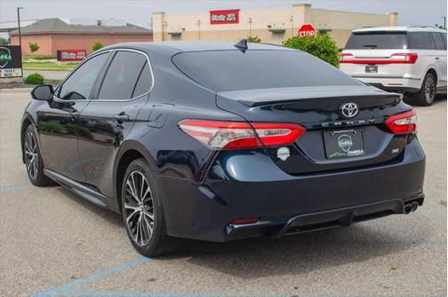 2019 Toyota Camry SE
