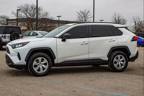 2021 Toyota RAV4 LE