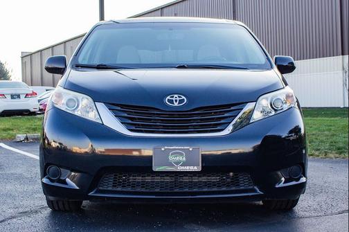 2017 Toyota Sienna LE