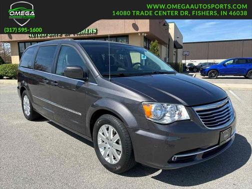 2016 Chrysler Town & Country Touring