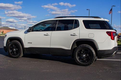 2021 GMC Acadia AWD AT4
