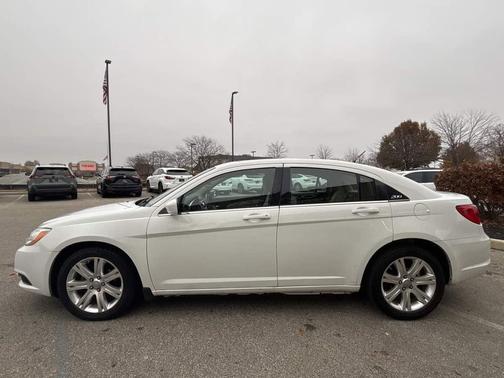 2012 Chrysler 200 Touring