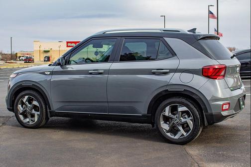 2022 Hyundai VENUE Limited