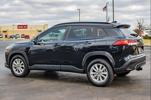 2023 Toyota Corolla Cross LE