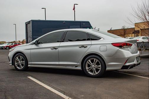 2018 Hyundai SONATA Sport