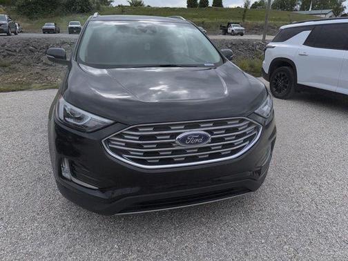 Black Metallic 2019 Ford Edge SEL