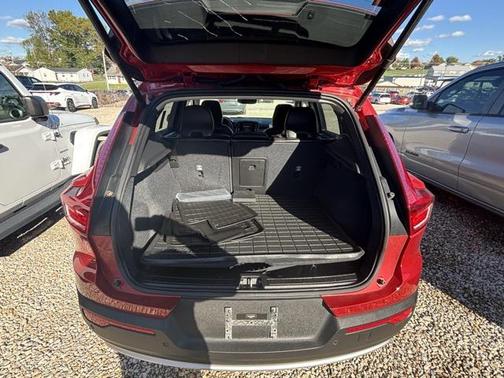 2023 Volvo XC40 B5 Core