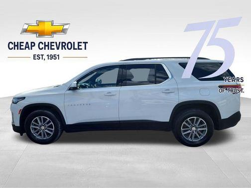 Summit White 2023 Chevrolet Traverse LT Cloth