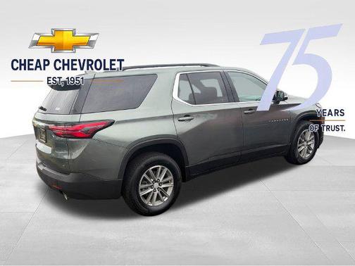 Silver Sage Metallic 2023 Chevrolet Traverse LT Cloth
