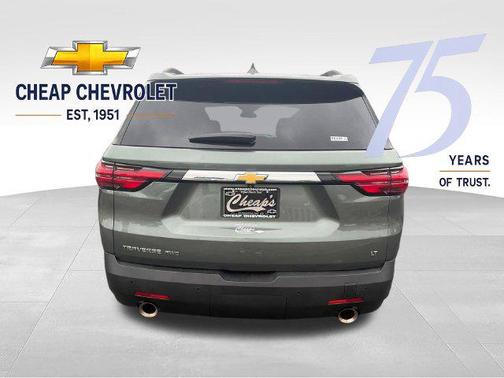 Silver Sage Metallic 2023 Chevrolet Traverse LT Cloth