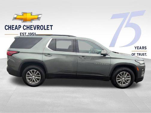 Silver Sage Metallic 2023 Chevrolet Traverse LT Cloth