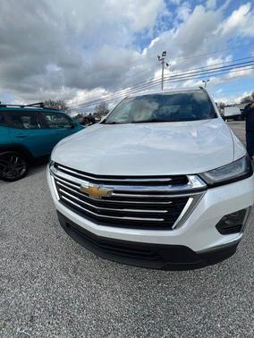 2023 Chevrolet Traverse LT Leather