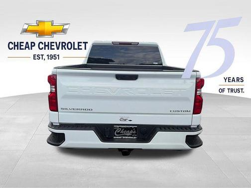 Summit White 2024 Chevrolet Silverado 1500 Custom