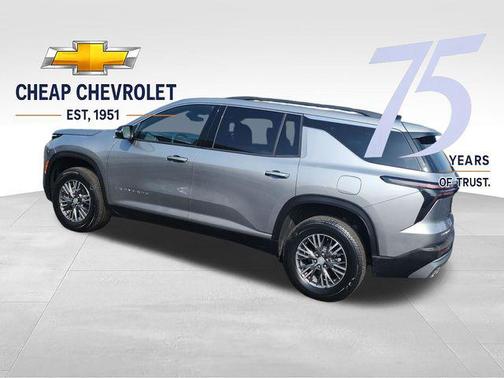 Sterling Gray Metallic 2025 Chevrolet Traverse LT