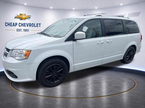 White Knuckle Clearcoat 2019 Dodge Grand Caravan SXT