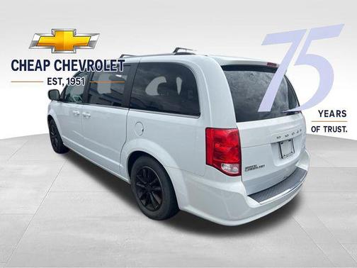White Knuckle Clearcoat 2019 Dodge Grand Caravan SXT