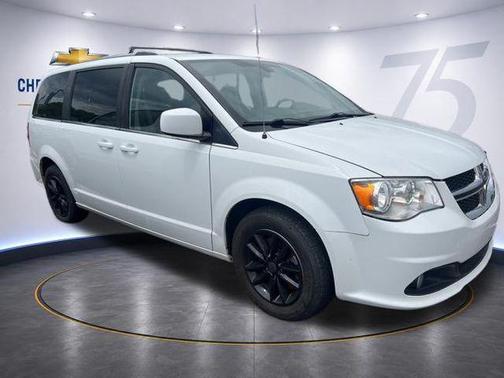 White Knuckle Clearcoat 2019 Dodge Grand Caravan SXT