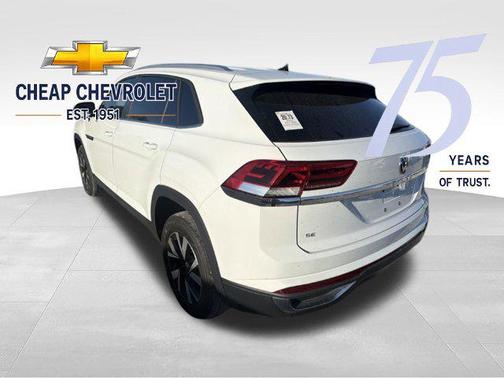 Pure White 2023 Volkswagen Atlas Cross Sport 2.0T SE