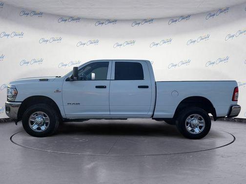 2022 RAM 2500 Tradesman Crew Cab 4x4 6'4' Box