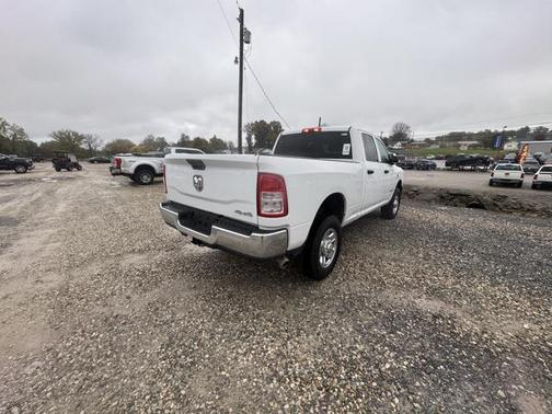 2022 RAM 2500 Tradesman Crew Cab 4x4 6'4' Box