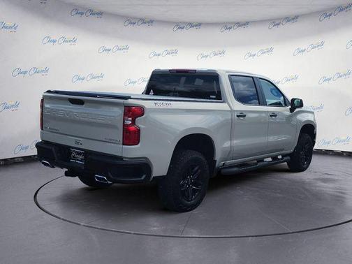 White Sands 2026 Chevrolet Silverado 1500 Custom Trail Boss