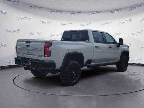 White Sands 2026 Chevrolet Silverado 2500 Crew Cab, Standard Bed, XR2, 4WD