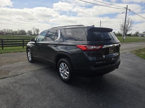 2021 Chevrolet Traverse LT Cloth