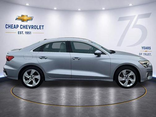 Florett Silver Metallic 2023 Audi A3 Premium