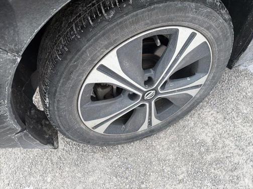 2022 Nissan Leaf SV 40 kWh